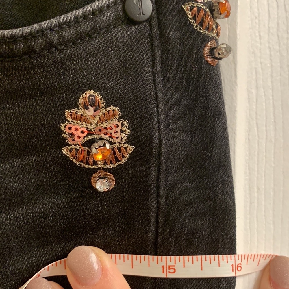 Anthropology Jeans Grey with embroidery and jewels Pilcro - Picture 3 of 15